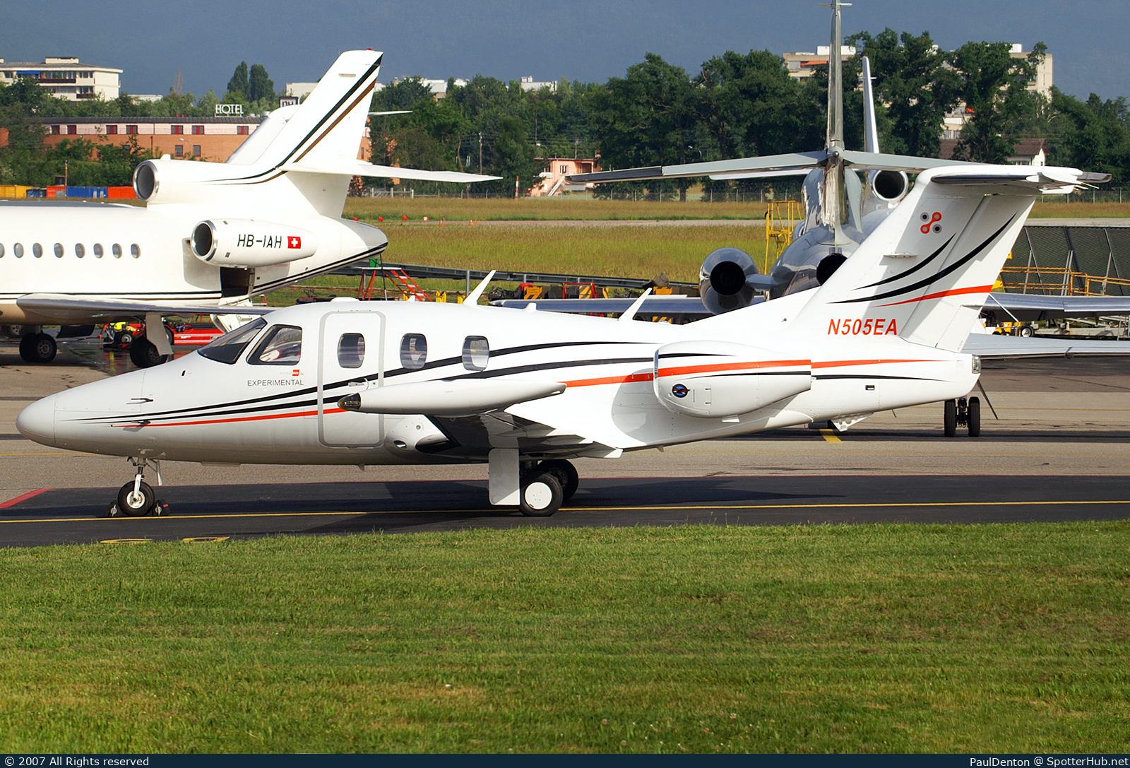 Photo of N505EA - Eclipse EA500 operated by Eclipse Aviation