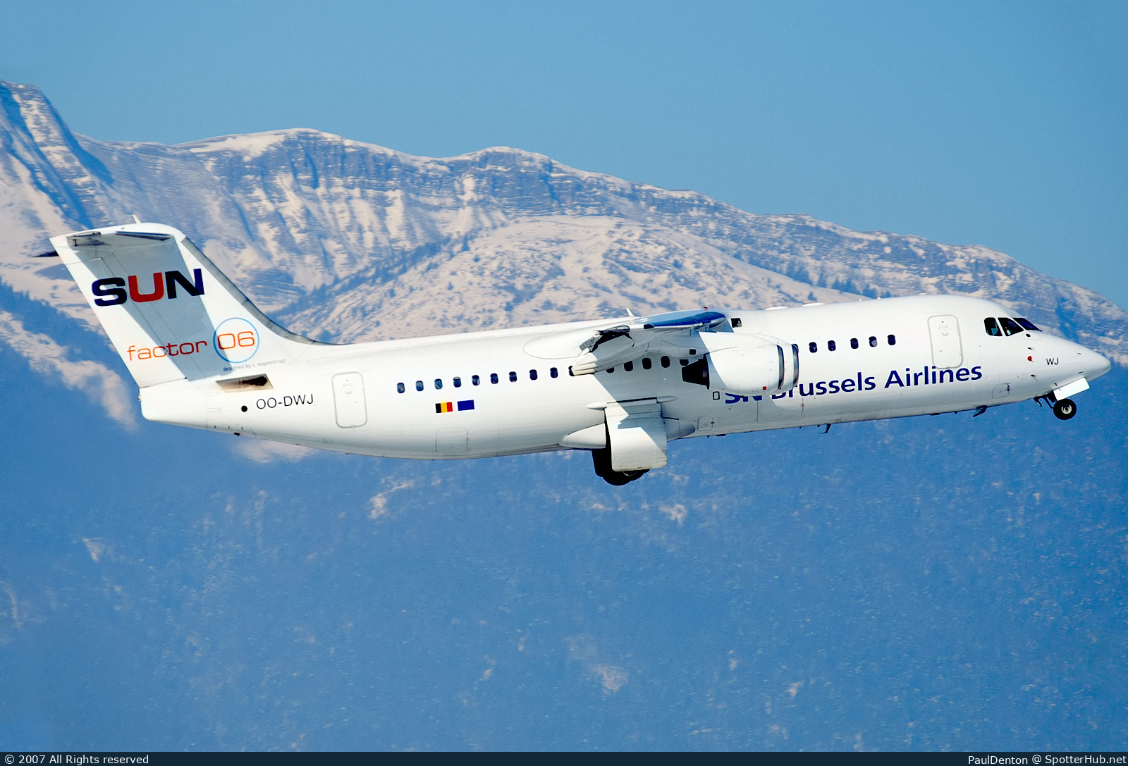 Photo of OO-DWJ - British Aerospace Avro RJ100 operated by SN Brussels Airlines