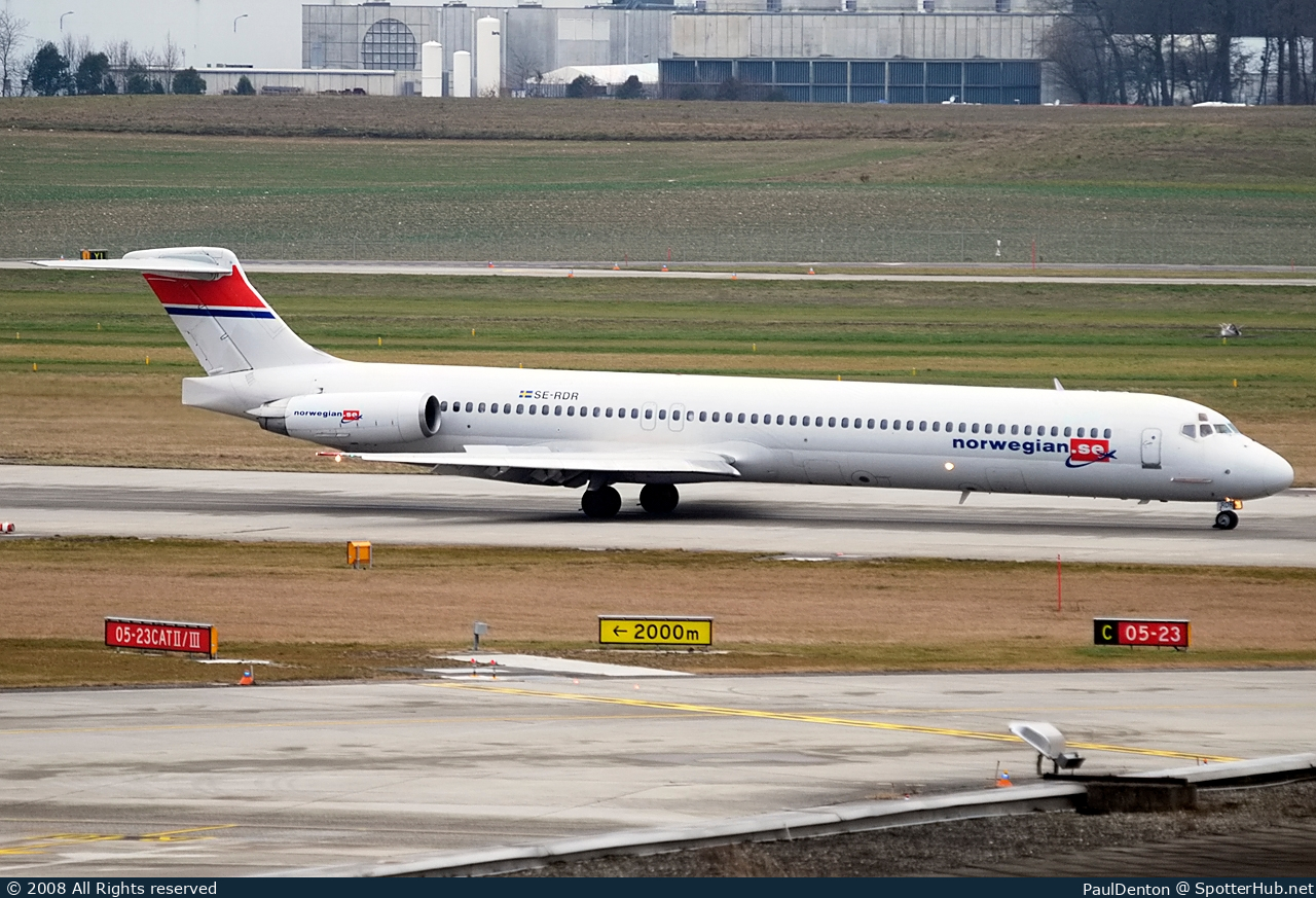 Photo of SE-RDR - McDonnell Douglas MD-82 operated by Norwegian Air Shuttle Sweden