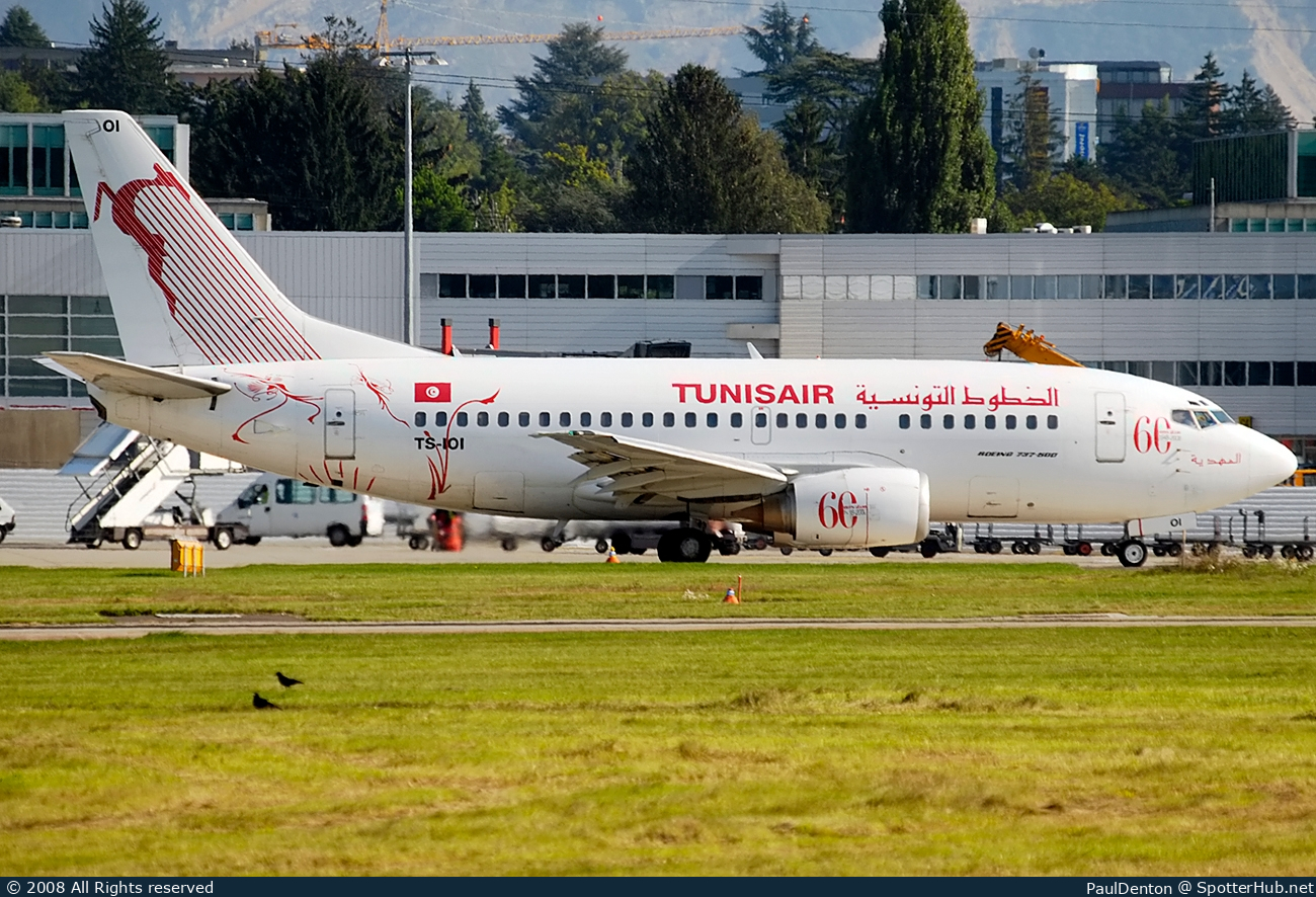 Photo of TS-IOI - Boeing 737-5H3 operated by Tunisair