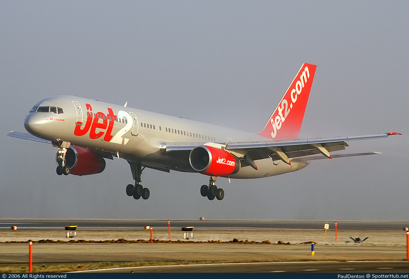 Photo of G-LSAC - Boeing 757-23A operated by Jet2