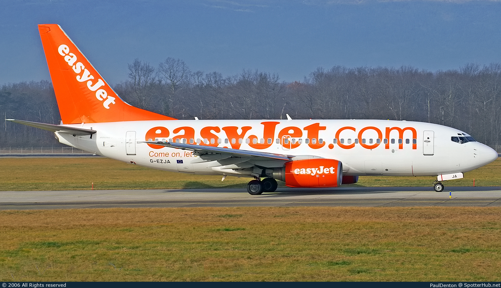 Photo of G-EZJA - Boeing 737-73V operated by easyJet