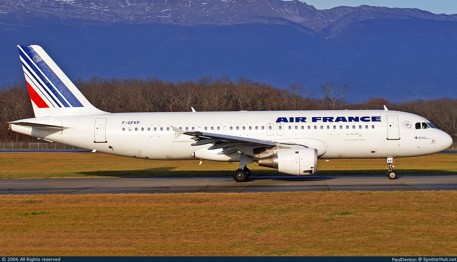 Photo of F-GFKP - Airbus A320-211 operated by Air France