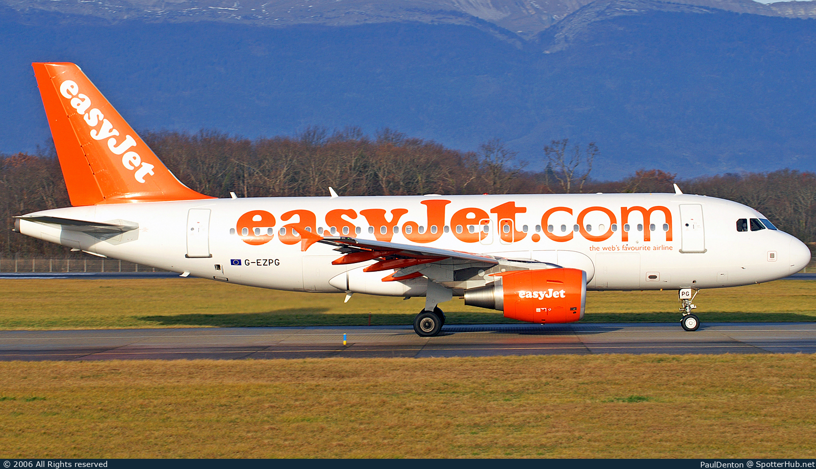 Photo of G-EZPG - Airbus A319-111 operated by easyJet