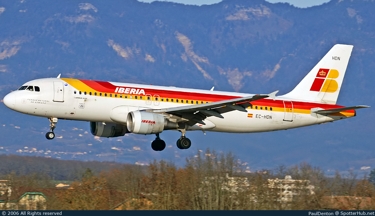 Photo of EC-HDN - Airbus A320-214 operated by Iberia