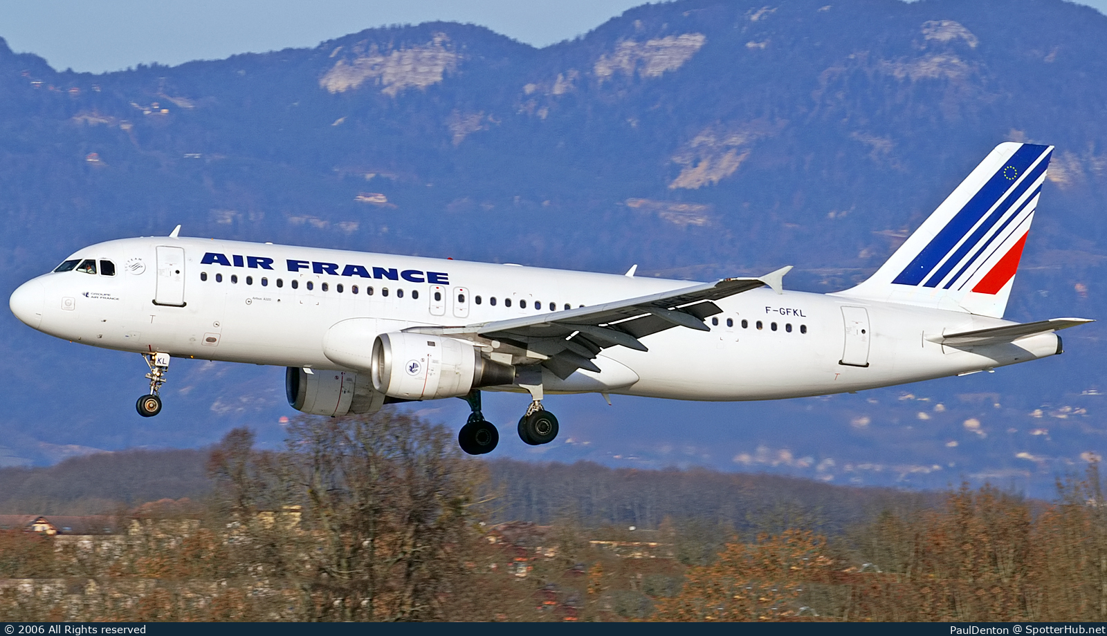 Photo of F-GFKL - Airbus A320-211 operated by Air France