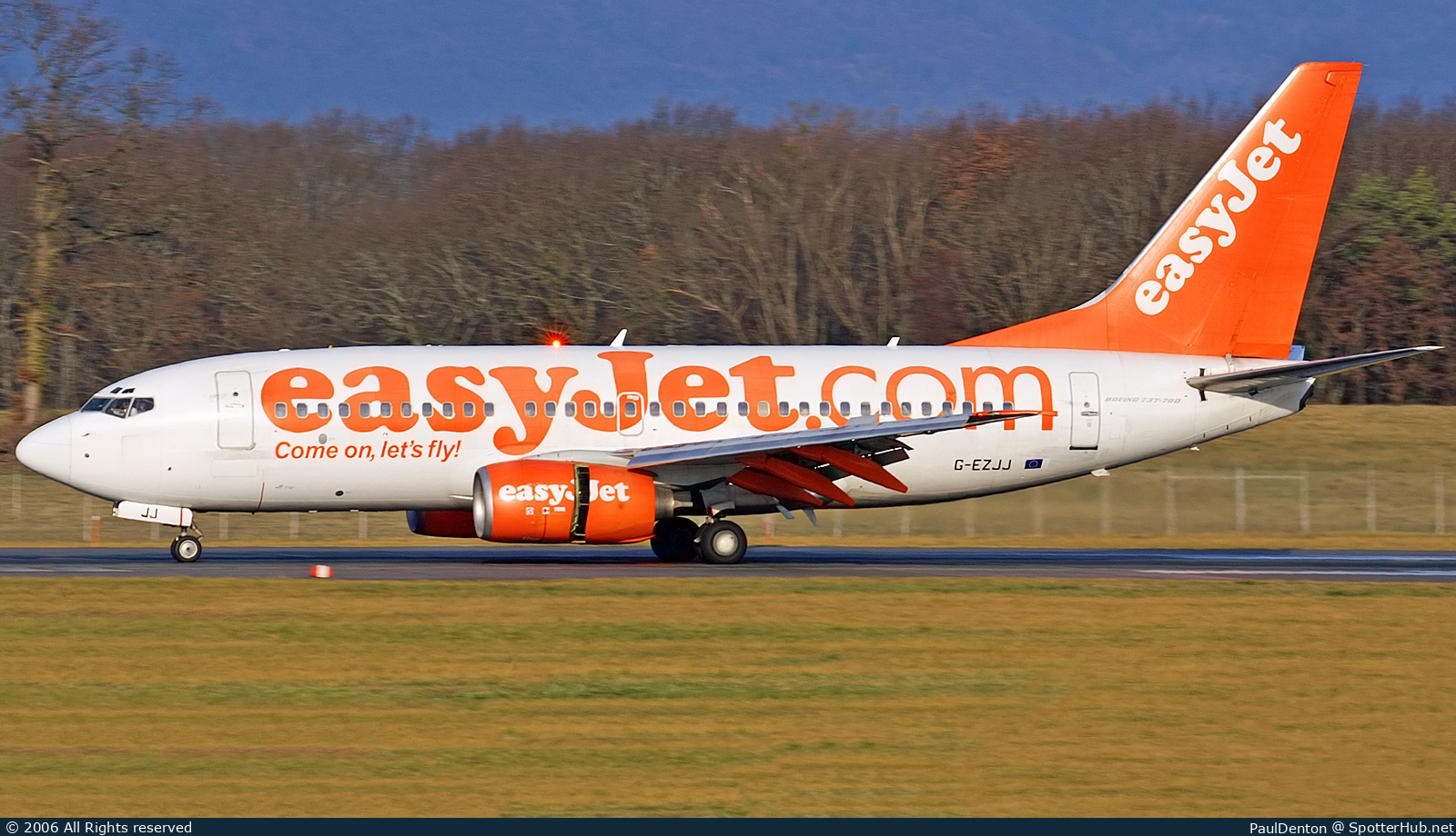 Photo of G-EZJJ - Boeing 737-73V operated by easyJet