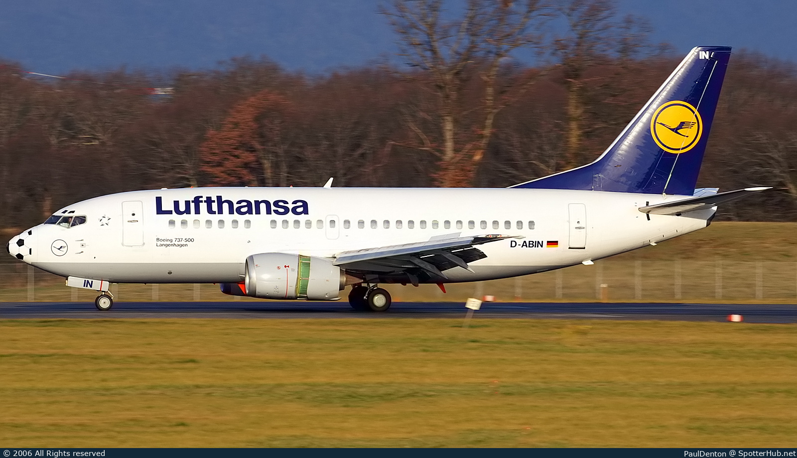 Photo of D-ABIN - Boeing 737-530 operated by Lufthansa