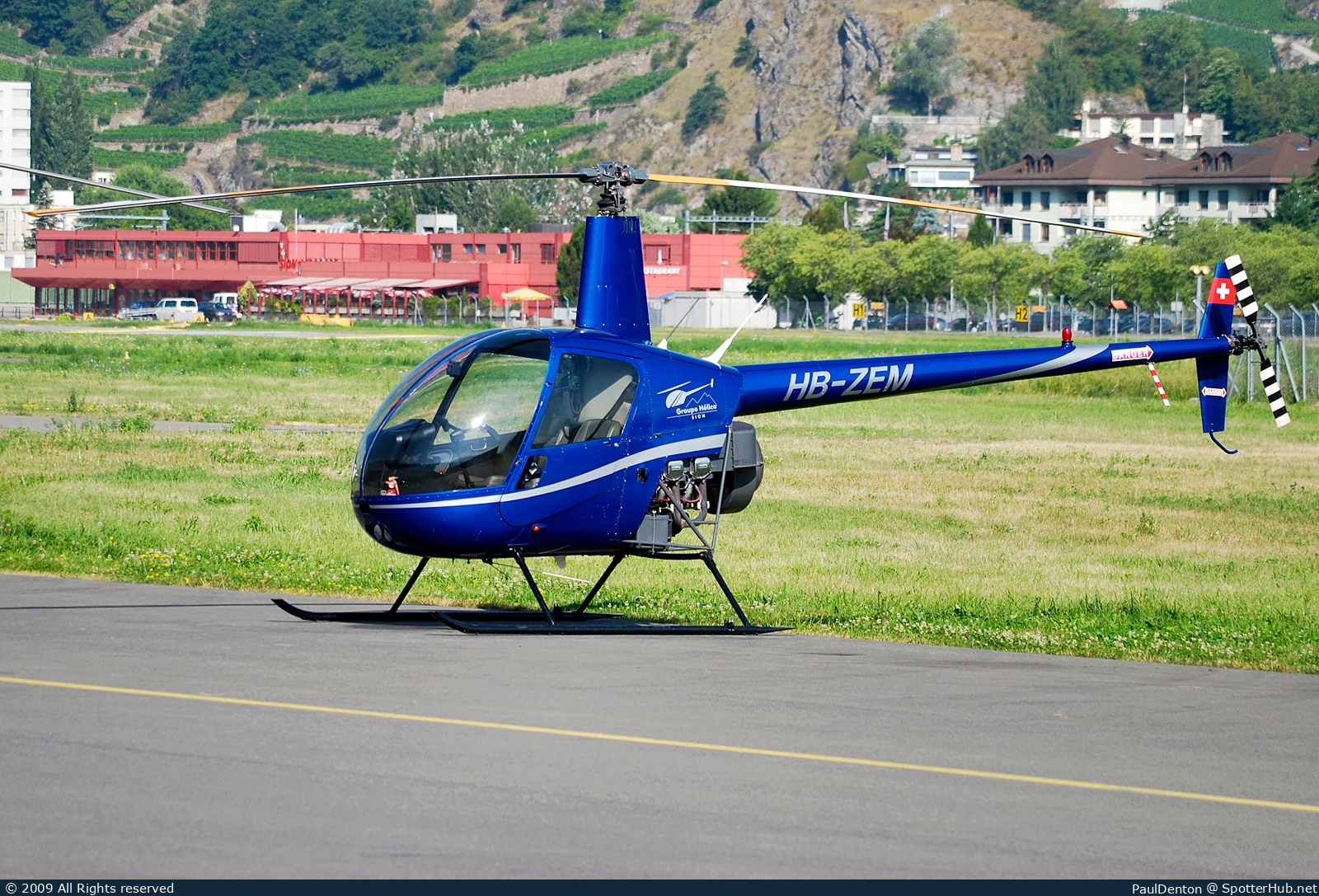 Photo of HB-ZEM - Robinson R22 Beta II operated by Groupe Hélicoptère Sion