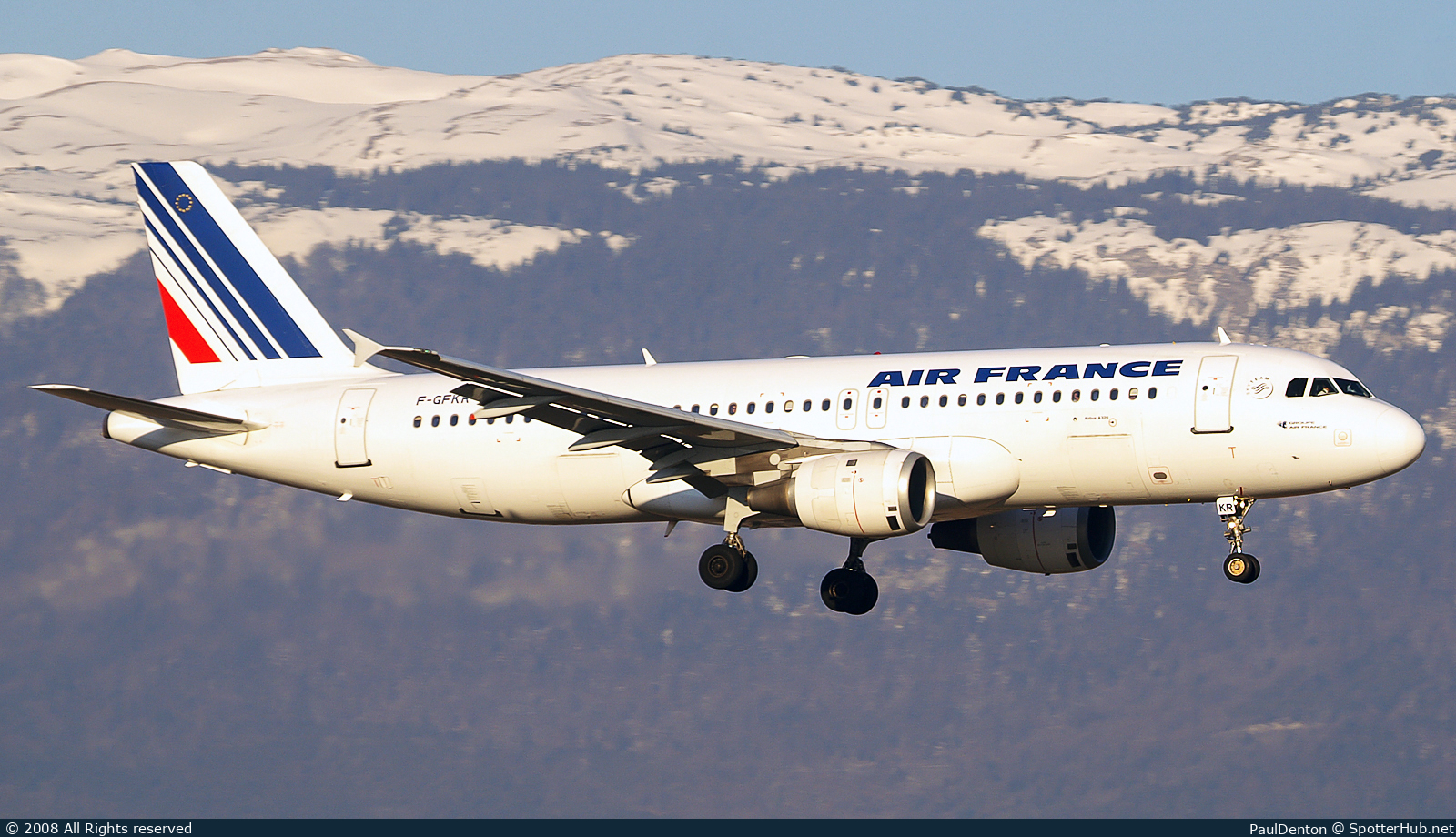 Photo of F-GFKK - Airbus A320-211 operated by Air France