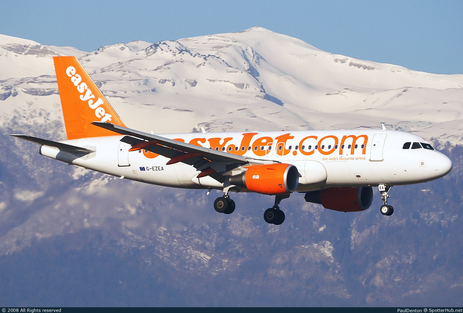 Photo of G-EZEA - Airbus A319-111 operated by easyJet