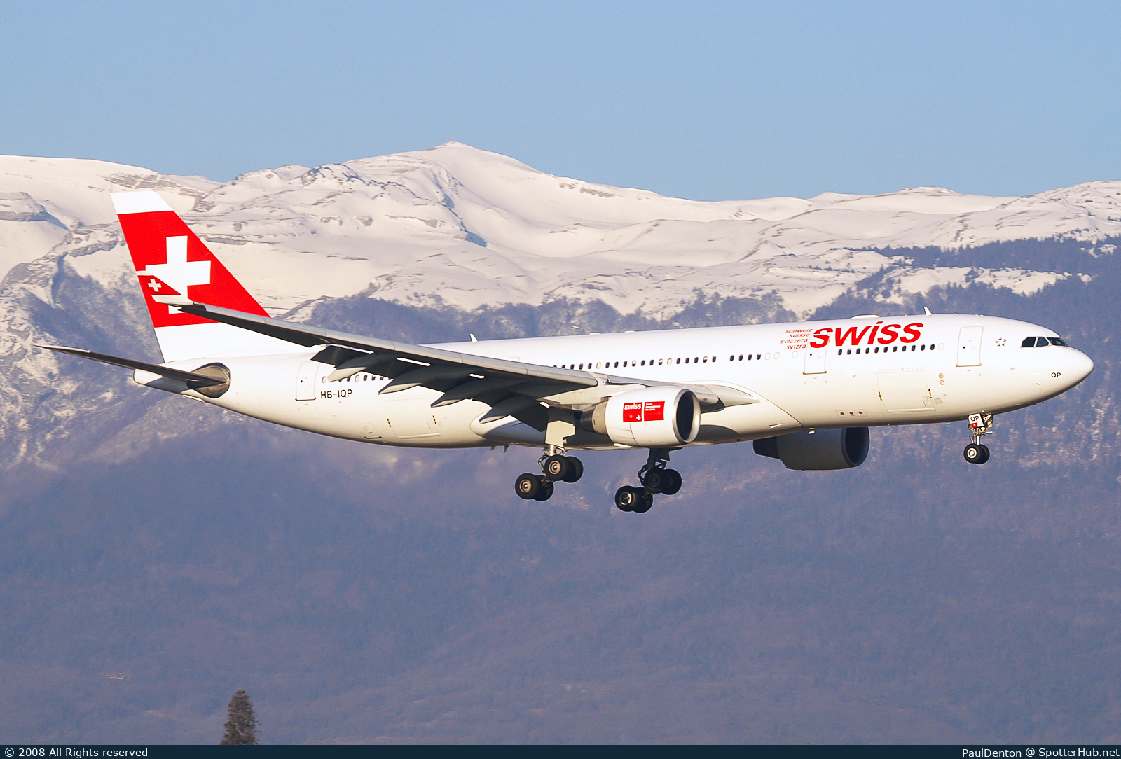 Photo of HB-IQP - Airbus A330-223 operated by Swiss International Air Lines