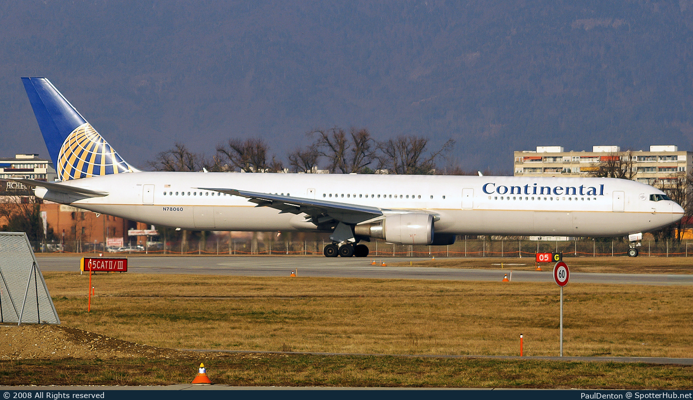Photo of N78060 - Boeing 767-424(ER) operated by Continental Airlines
