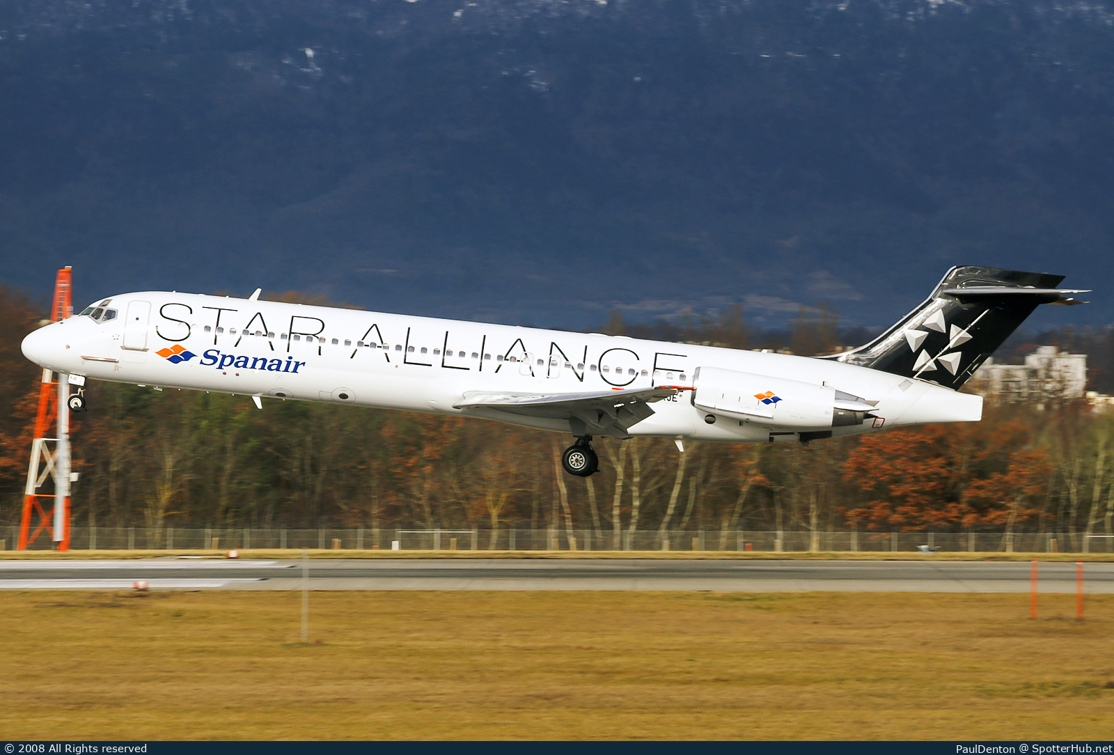 Photo of EC-KJE - McDonnell Douglas MD-87 operated by Spanair