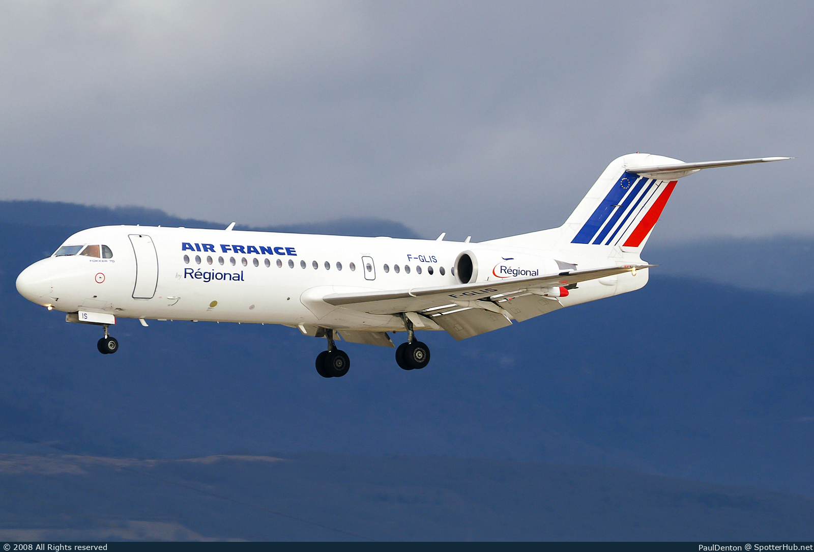 Photo of F-GLIS - Fokker 70 operated by Air France (opb Régional)