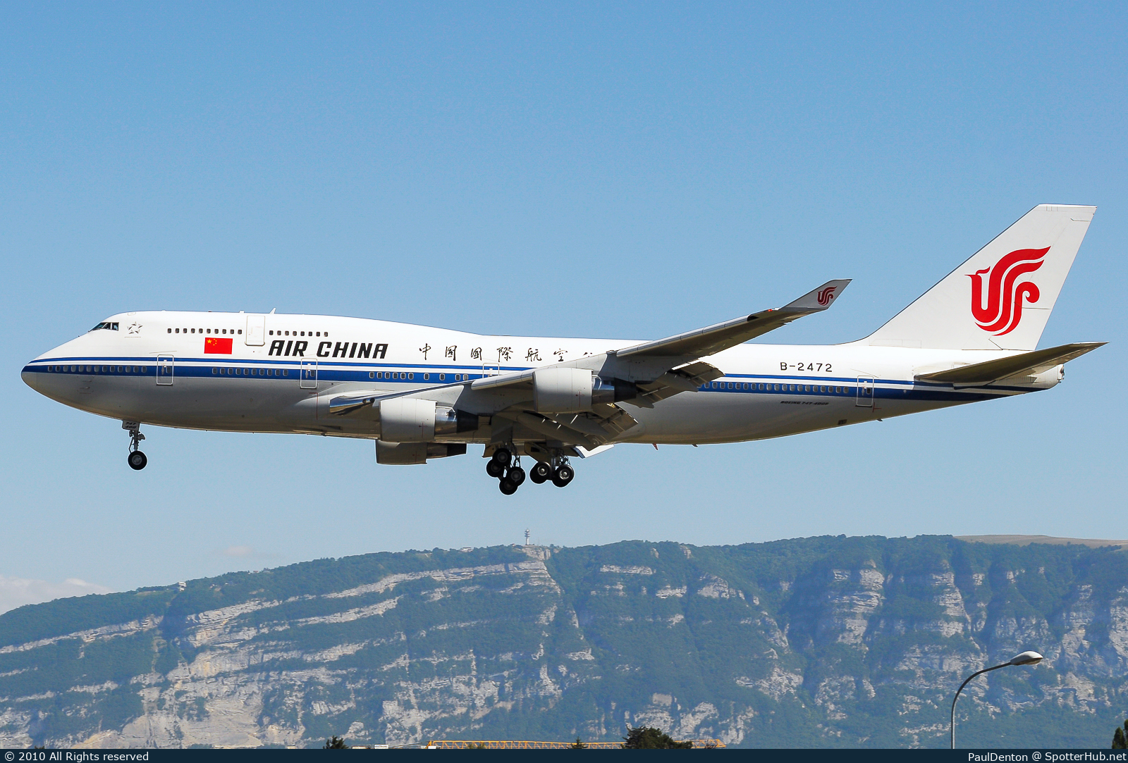 Photo of B-2472 - Boeing 747-4J6 operated by Air China