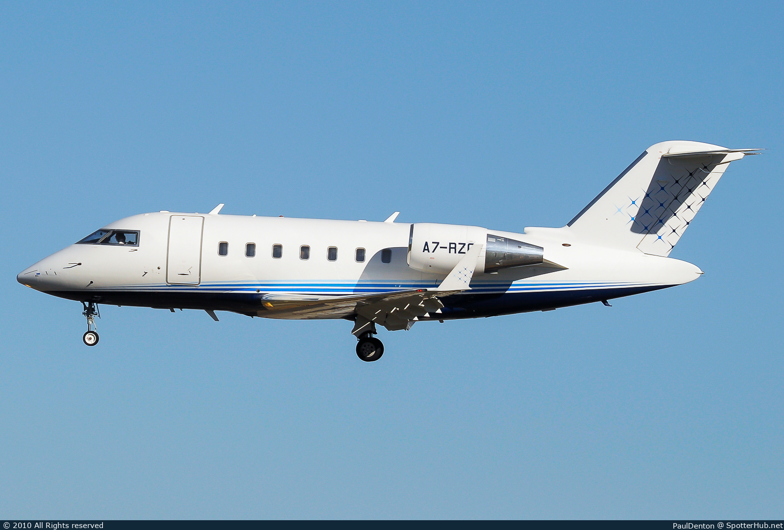 Photo of A7-RZC - Bombardier Challenger 605 operated by Rizon Jets