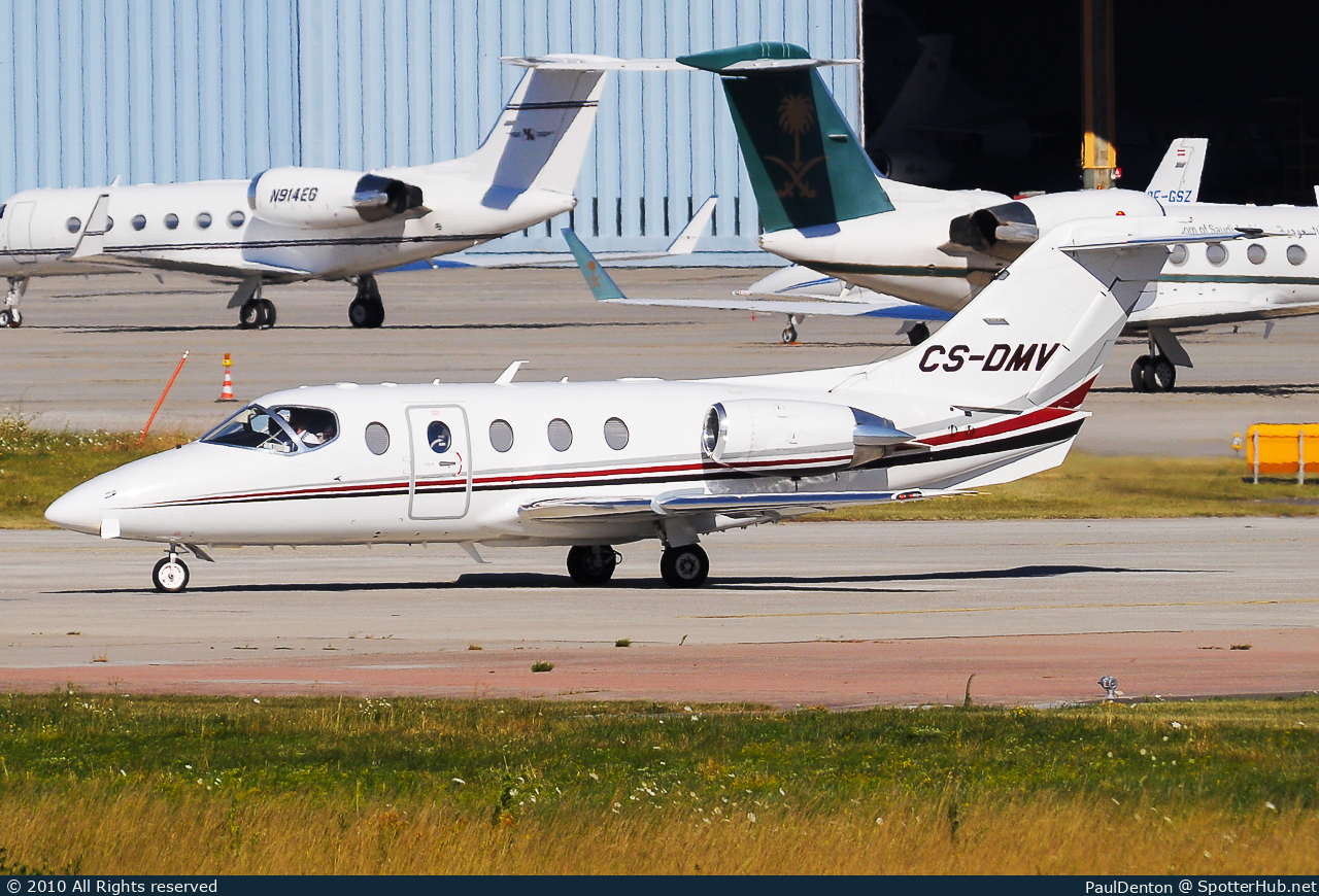 Photo of CS-DMV - Hawker Beechcraft 400XP operated by NetJets Europe
