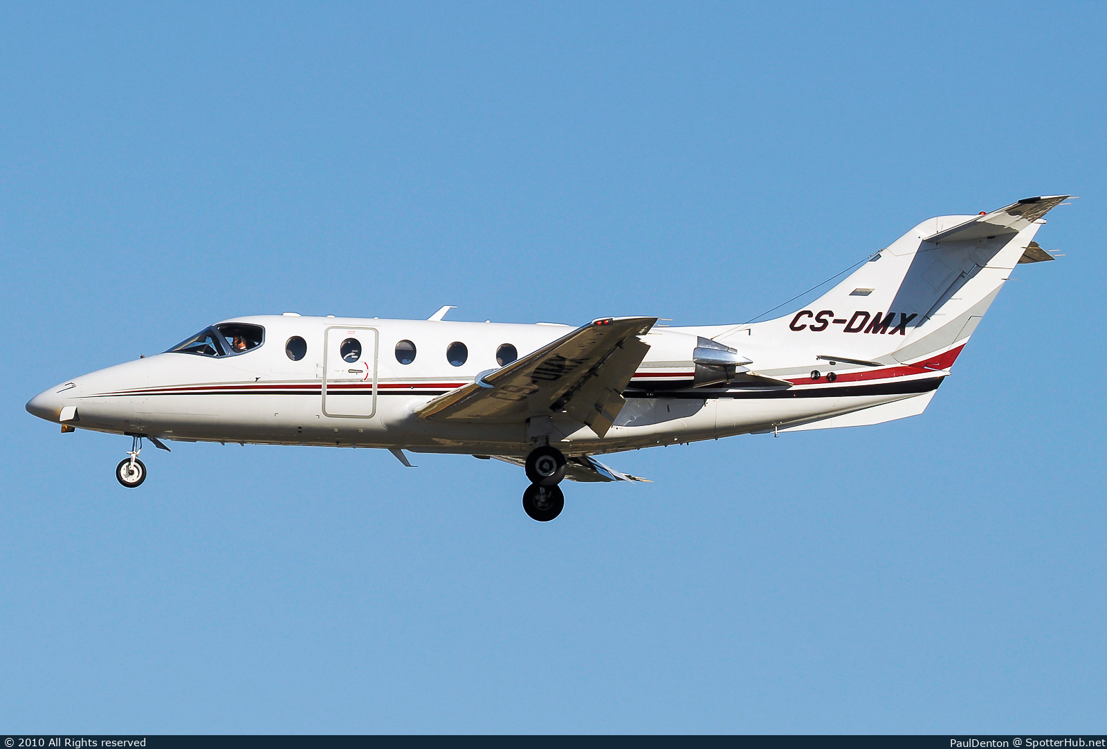Photo of CS-DMX - Hawker Beechcraft 400XP operated by NetJets Europe