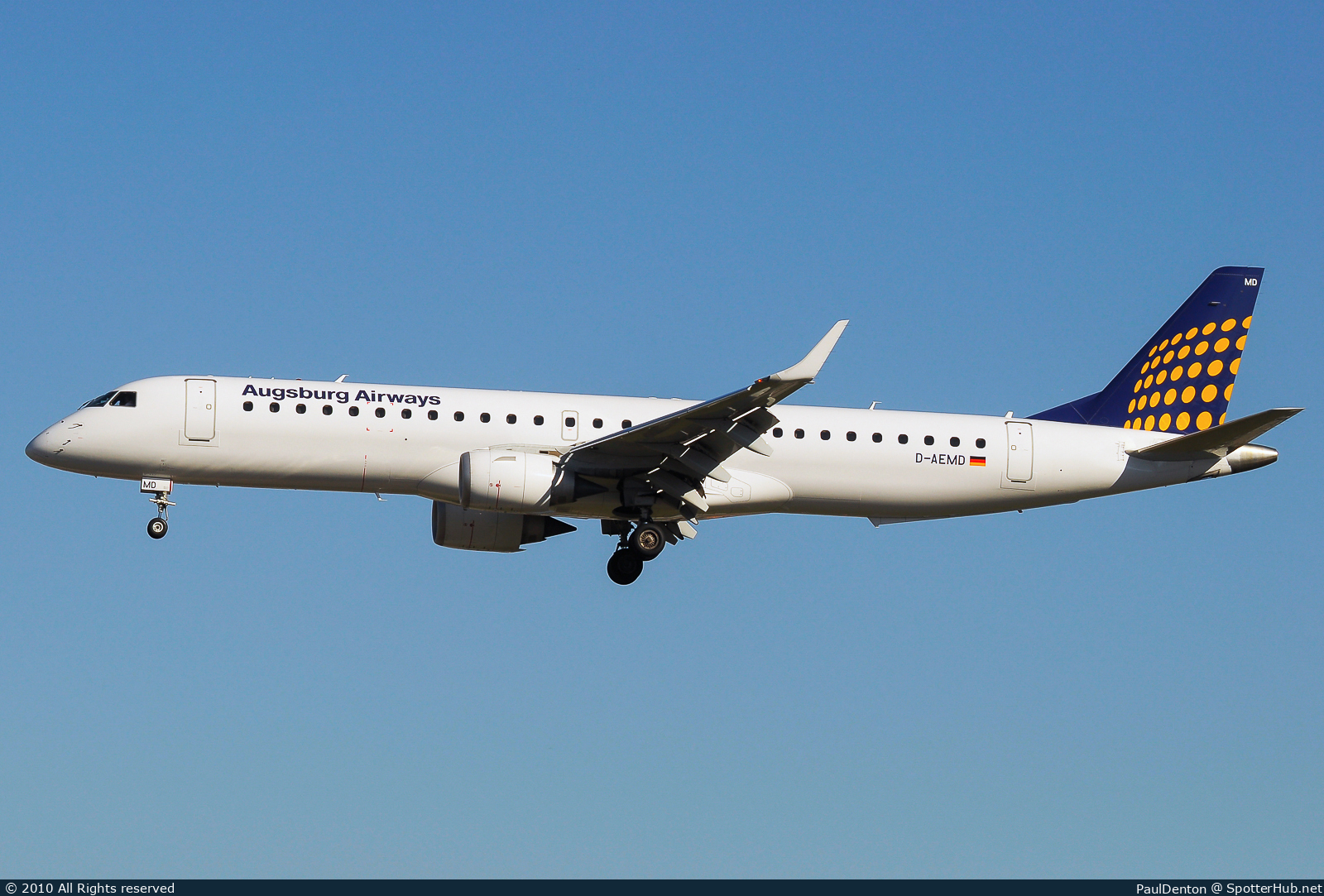 Photo of D-AEMD - Embraer ERJ-195LR operated by Augsburg Airways