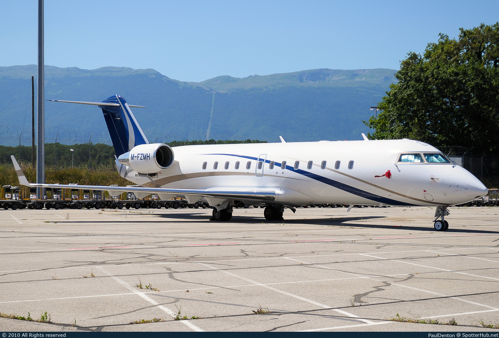 Photo of M-FZMH - Bombardier Challenger 850 operated by ExecuJet Middle East