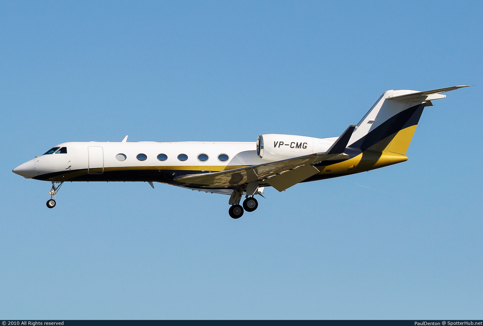 Photo of VP-CMG - Gulfstream GIV-X (G450) operated by Arab Wings Company