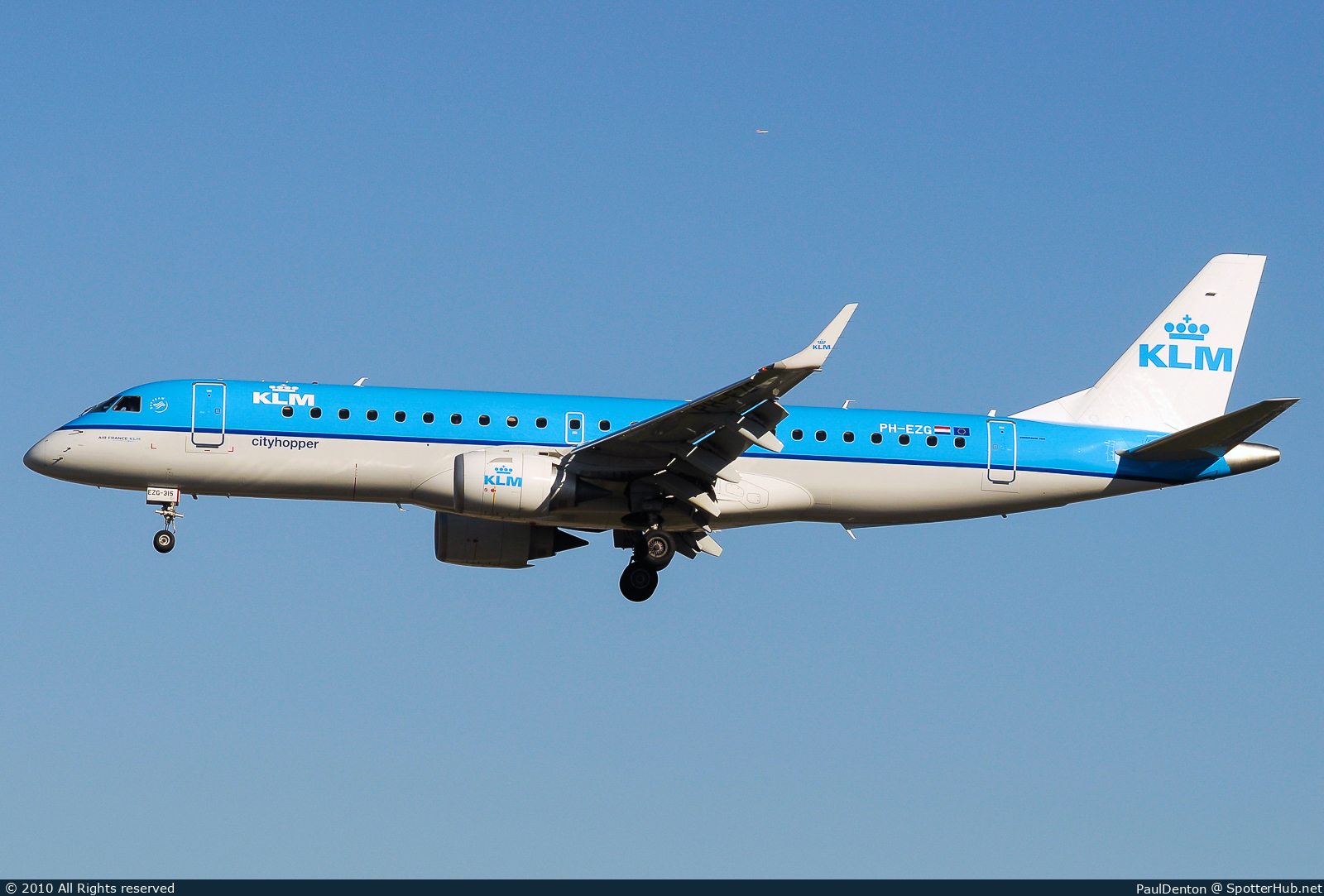 Photo of PH-EZG - Embraer ERJ-190STD operated by KLM Cityhopper