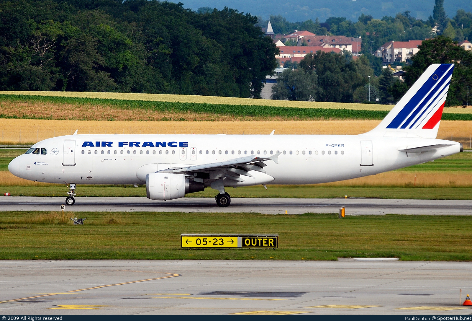 Photo of F-GFKR - Airbus A320-212 operated by Air France