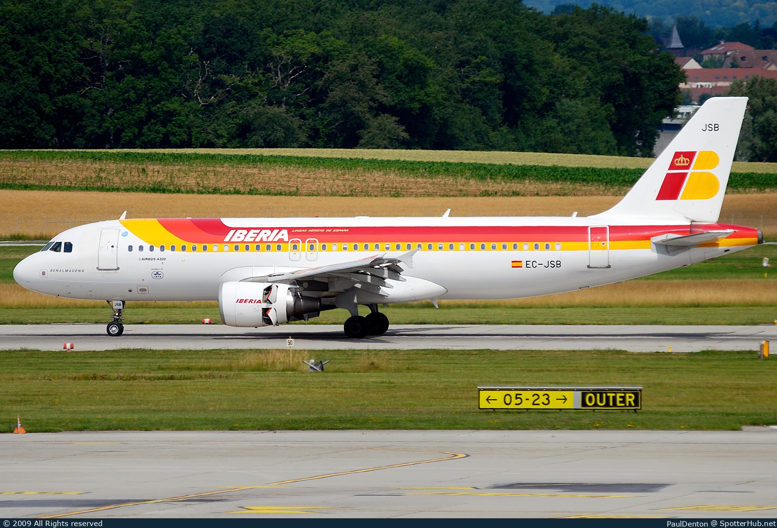 Photo of EC-JSB - Airbus A320-214 operated by Iberia