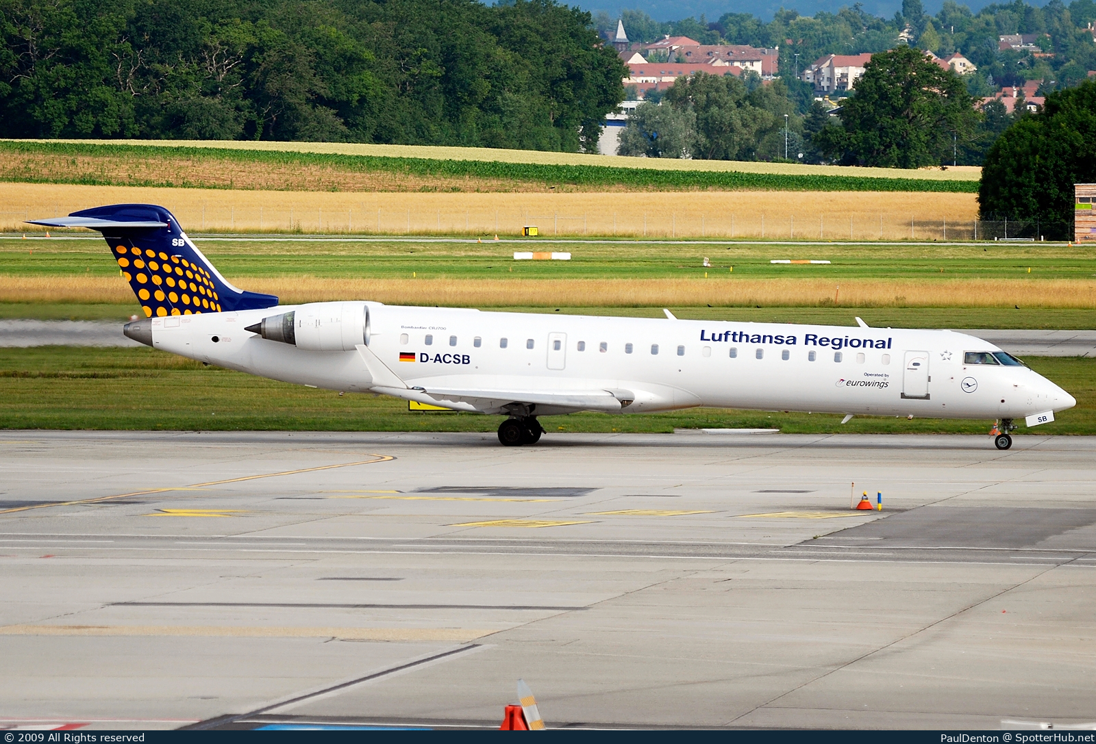 Photo of D-ACSB - Bombardier CRJ-701ER operated by Lufthansa Regional (opb Eurowings)