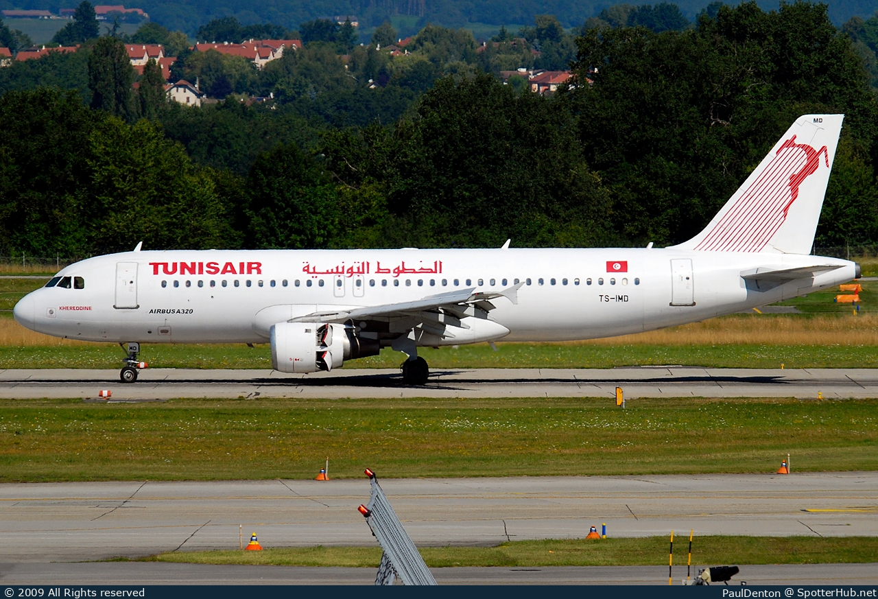 Photo of TS-IMD - Airbus A320-211 operated by Tunisair