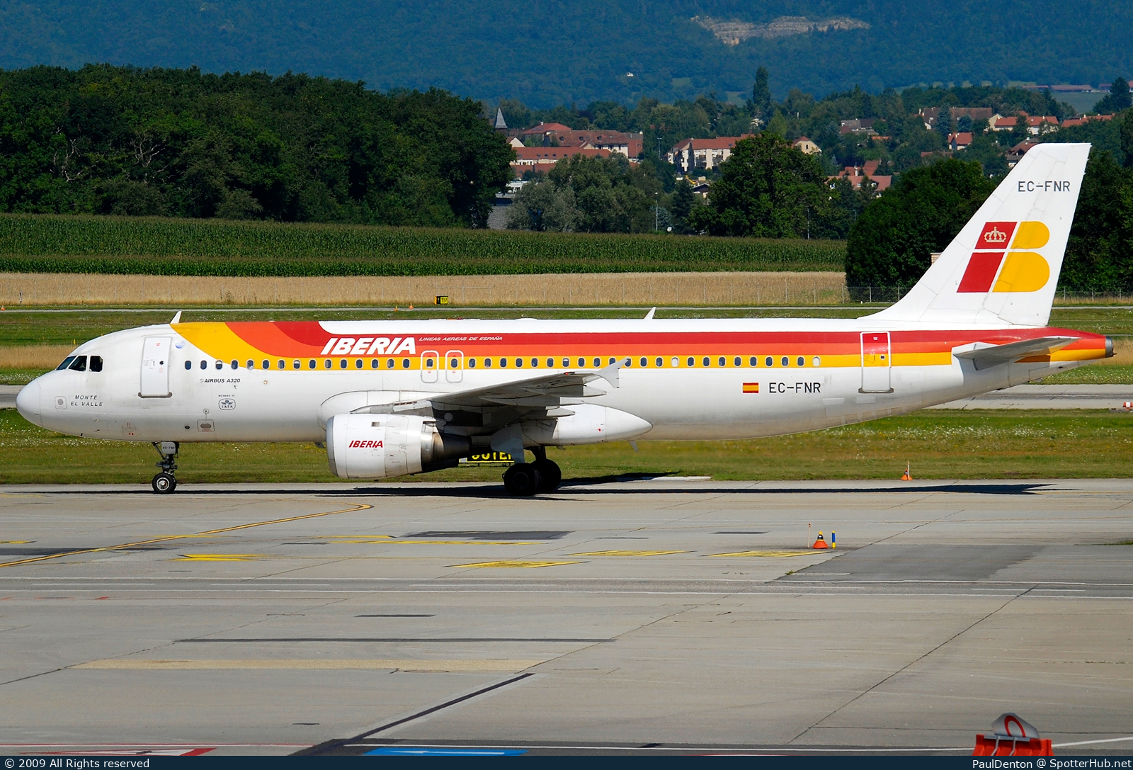 Photo of EC-FNR - Airbus A320-211 operated by Iberia