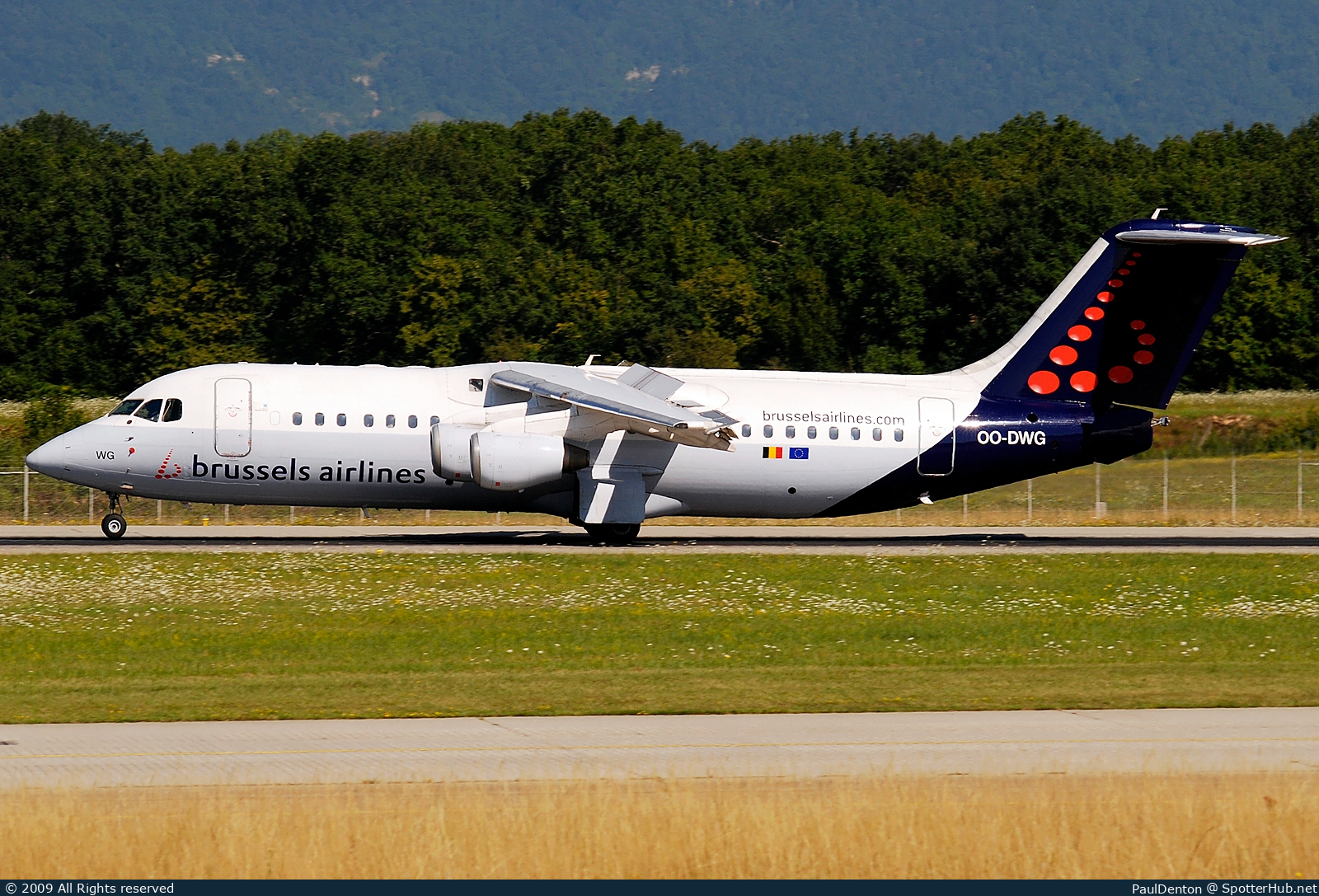 Photo of OO-DWG - British Aerospace Avro RJ100 operated by Brussels Airlines