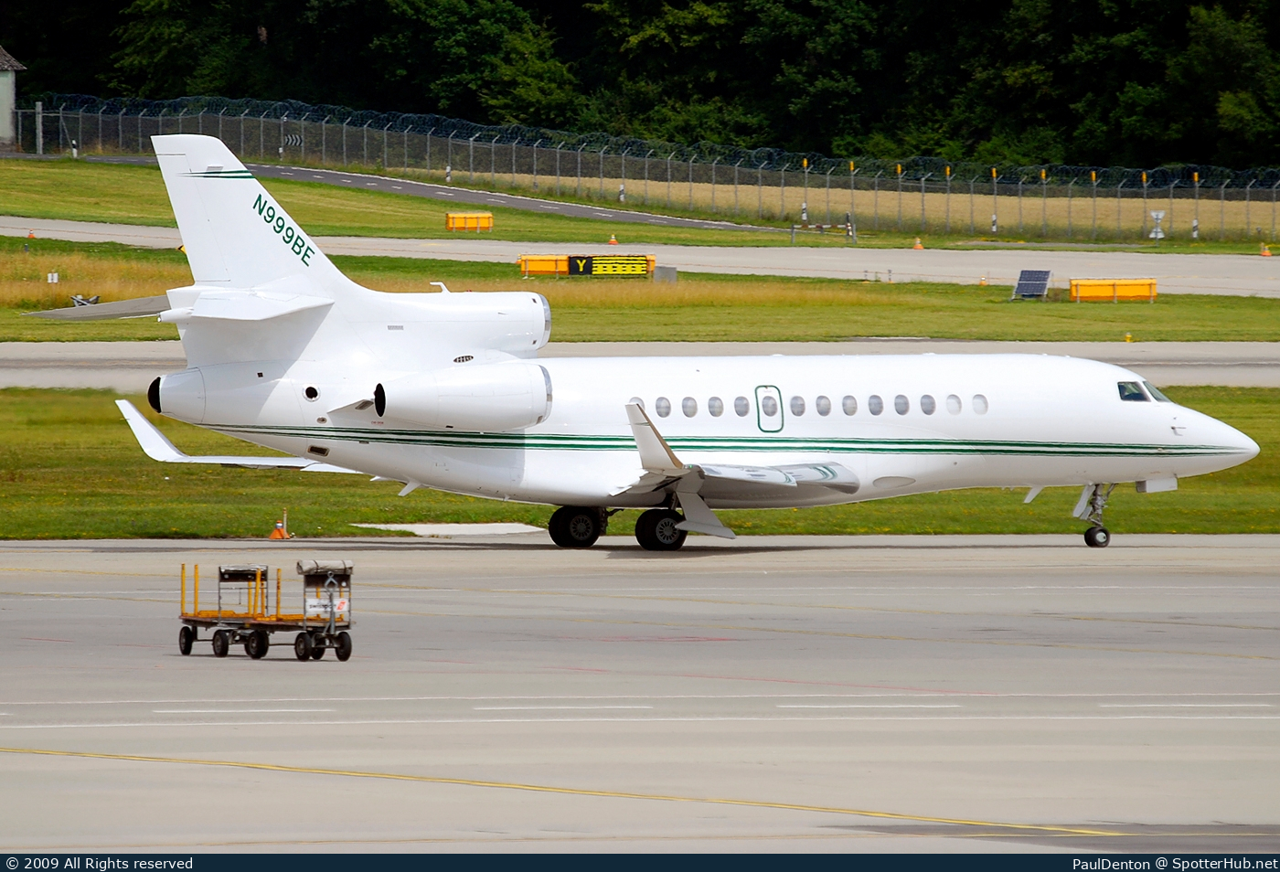 Photo of N999BE - Dassault Falcon 7X operated by Formula One Management