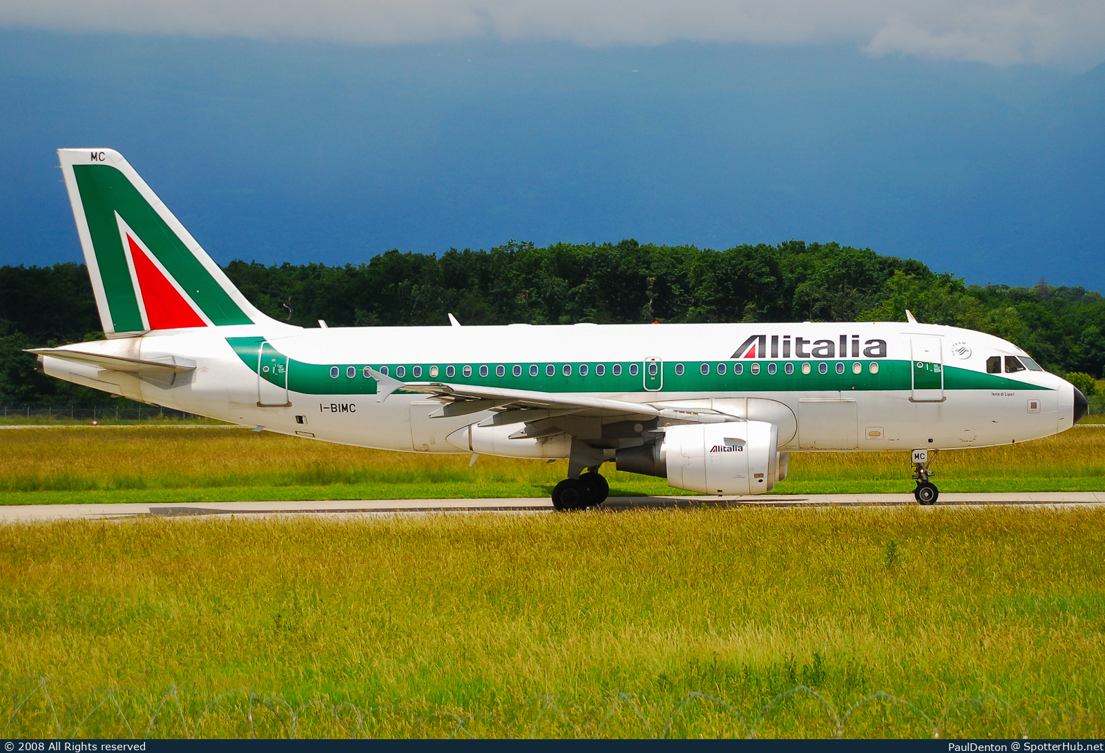 Photo of I-BIMC - Airbus A319-112 operated by Alitalia