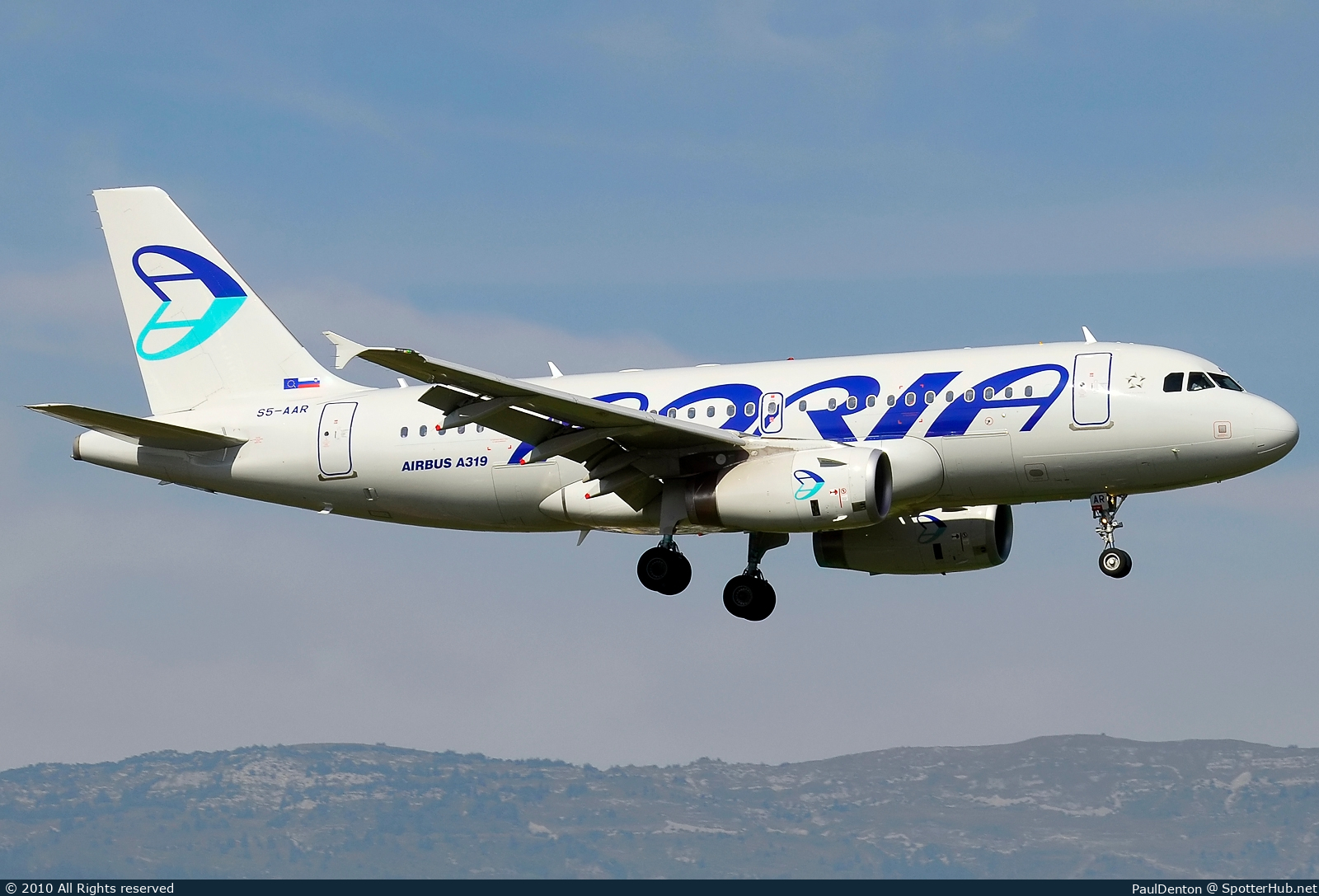 Photo of S5-AAR - Airbus A319-132 operated by Adria Airways