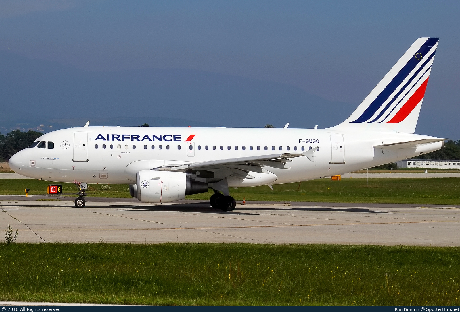 Photo of F-GUGG - Airbus A318-111 operated by Air France