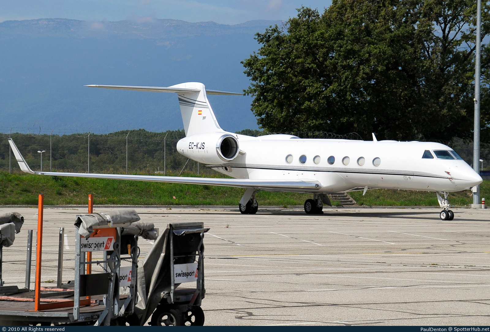Photo of EC-KJS - Gulfstream GV-SP (G550) operated by Executive Airlines