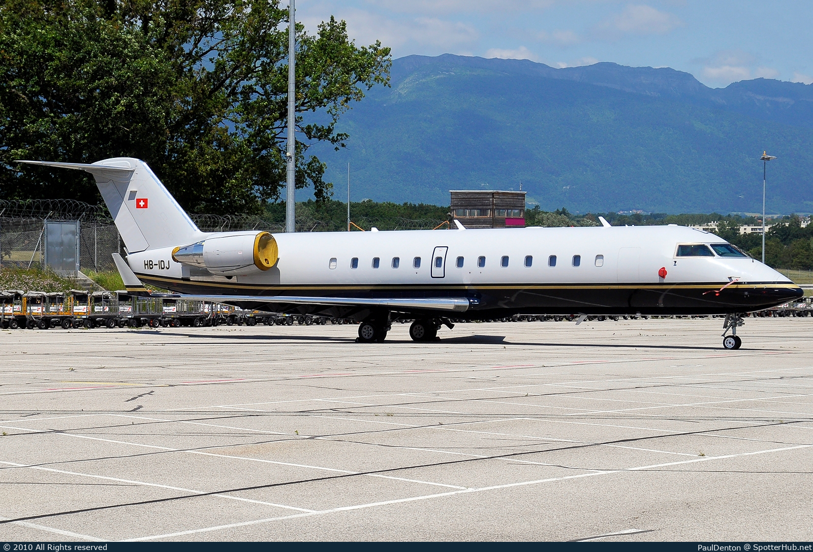 Photo of HB-IDJ - Bombardier CRJ-100SE operated by TAG Aviation