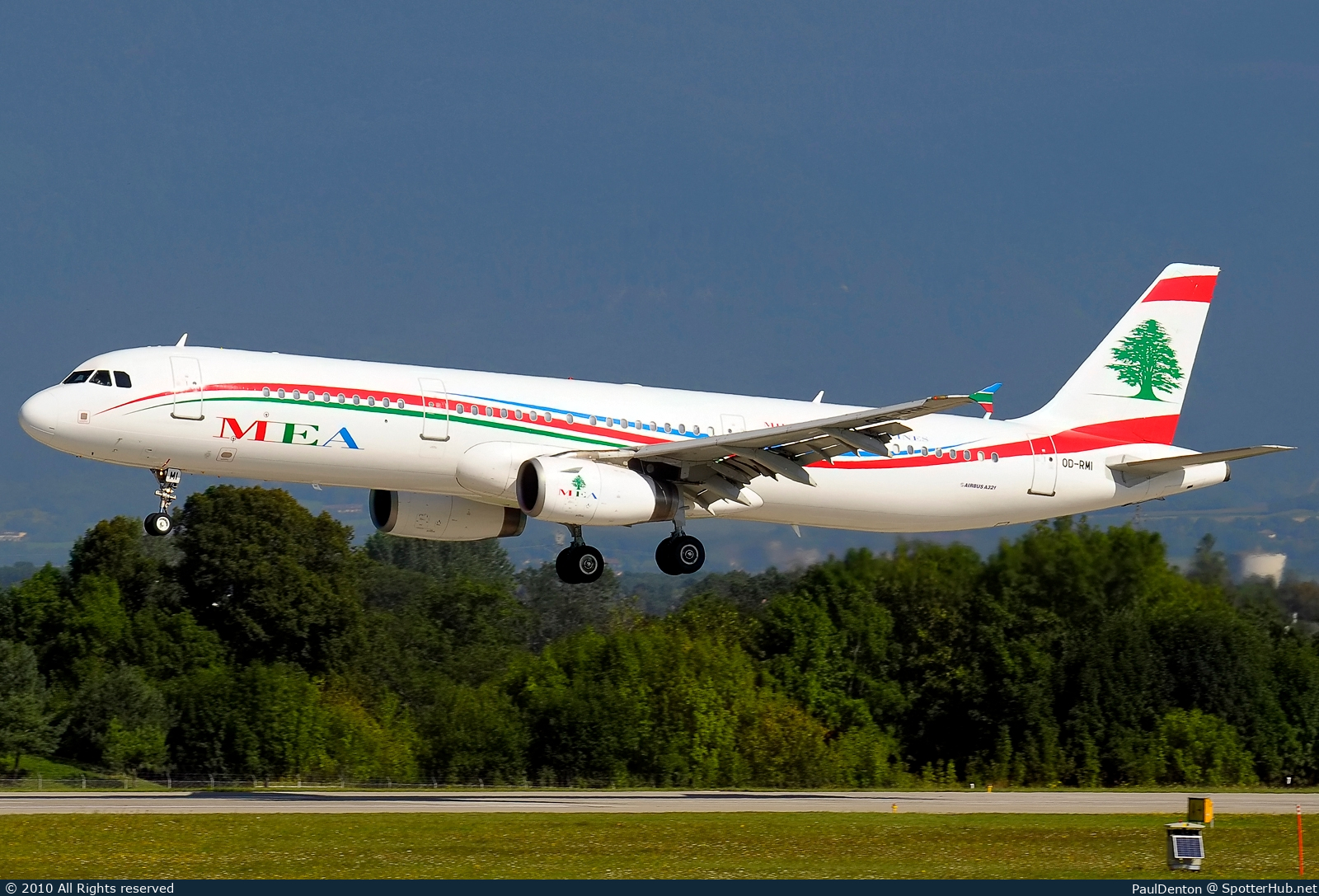 Photo of OD-RMI - Airbus A321-231 operated by MEA Middle East Airlines