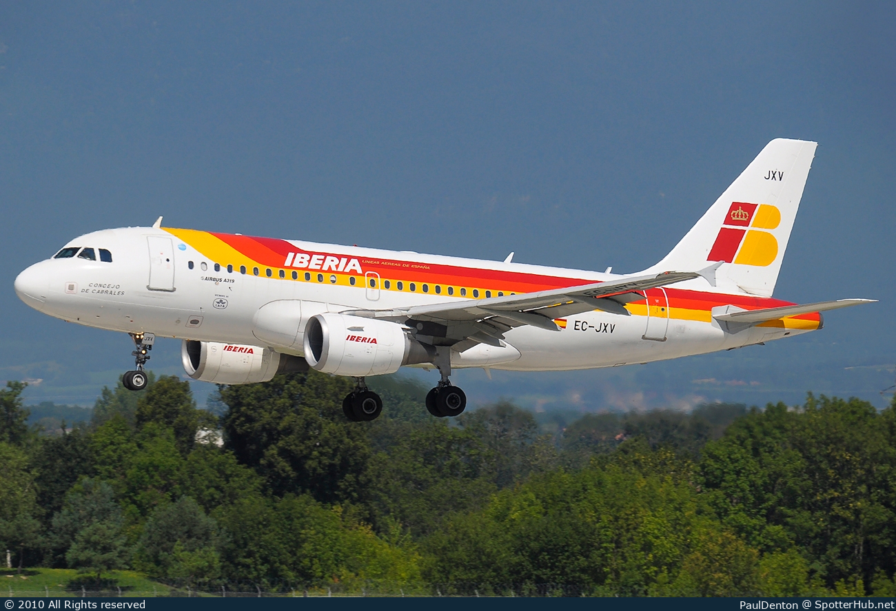 Photo of EC-JXV - Airbus A319-111 operated by Iberia
