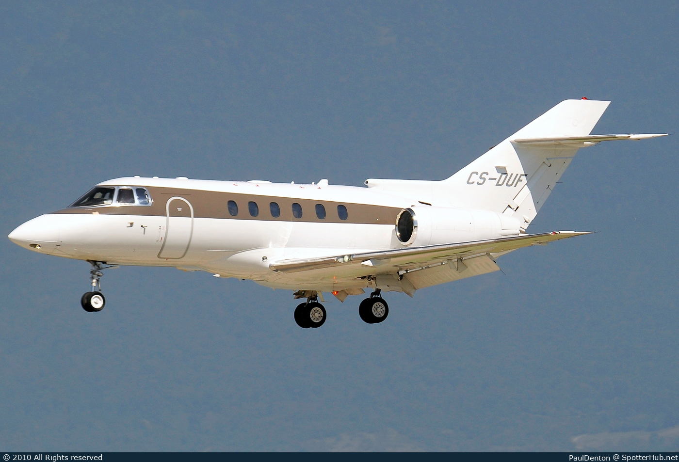 Photo of CS-DUF - Hawker Beechcraft 750 operated by NetJets Europe