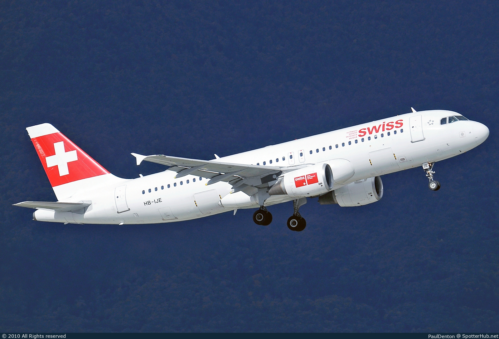 Photo of HB-IJE - Airbus A320-214 operated by Swissair