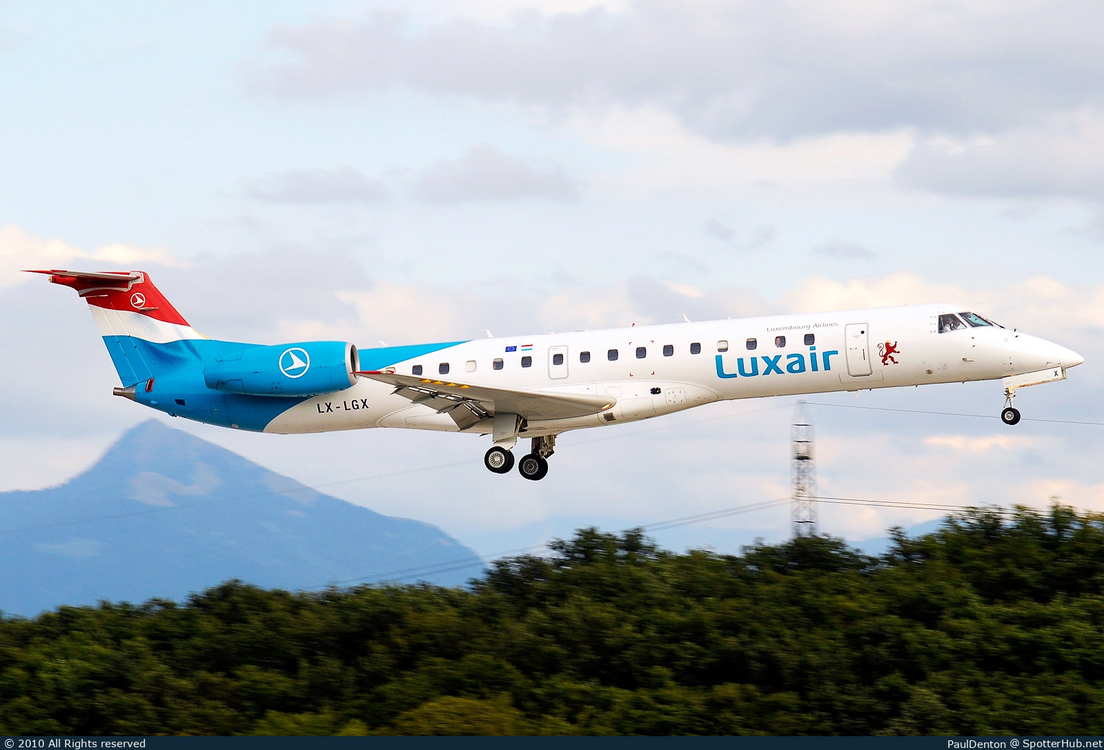 Photo of LX-LGX - Embraer ERJ-145LU operated by Luxair