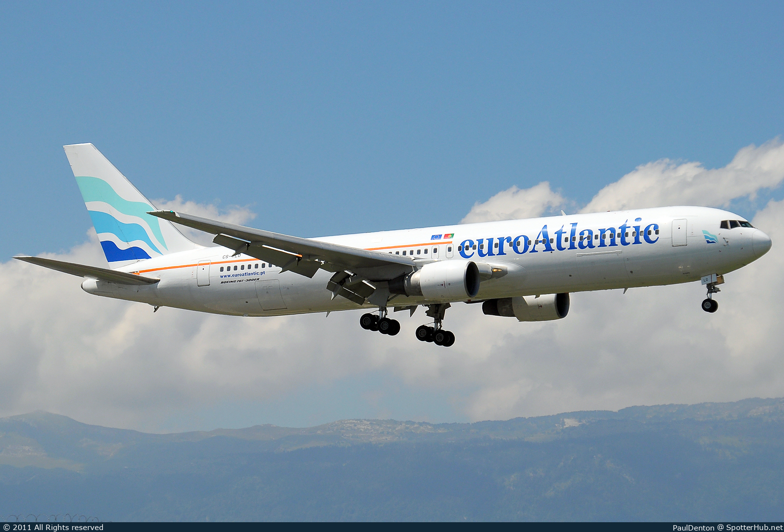 Photo of CS-TLO - Boeing 767-383(ER) operated by EuroAtlantic Airways