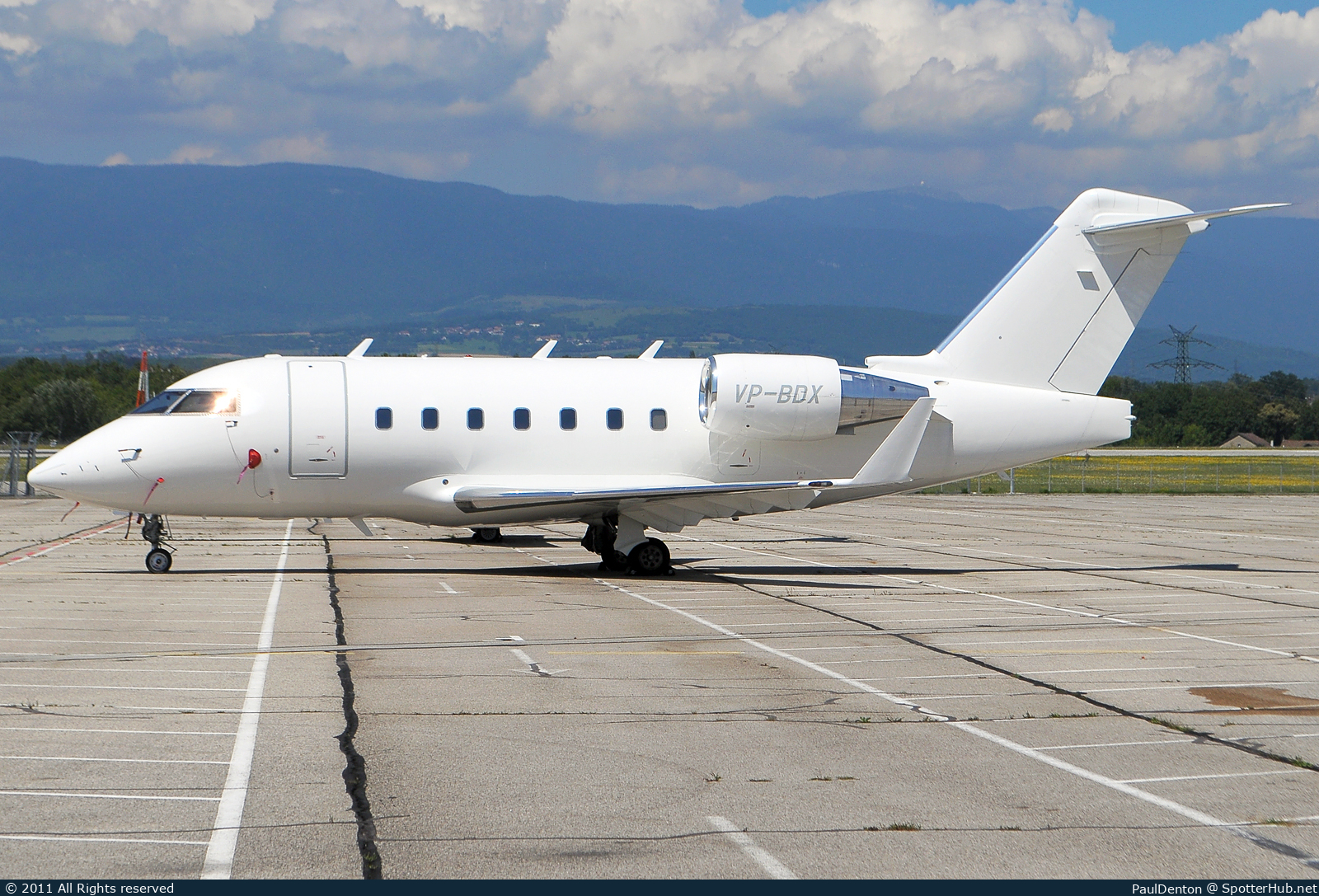 Photo of VP-BDX - Bombardier Challenger 604 operated by TAG Aviation UK