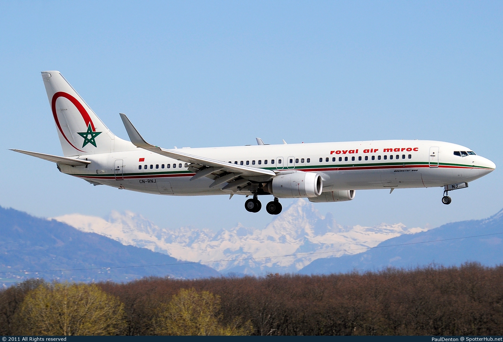 Photo of CN-RNJ - Boeing 737-8B6 operated by Royal Air Maroc