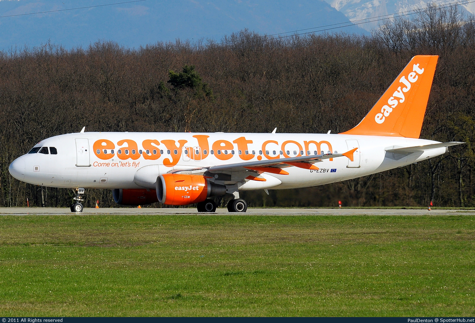 Photo of G-EZBV - Airbus A319-111 operated by easyJet