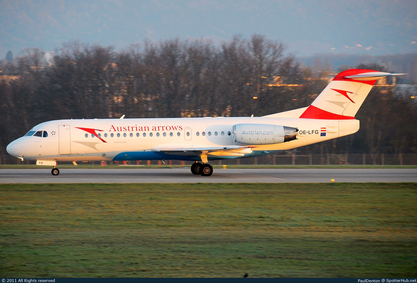 Photo of OE-LFG - Fokker 70 operated by Austrian Arrows (opb Tyrolean Airways)