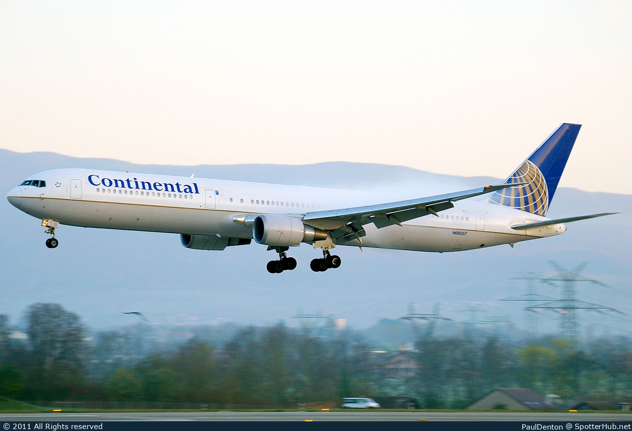 Photo of N66057 - Boeing 767-424(ER) operated by Continental Airlines